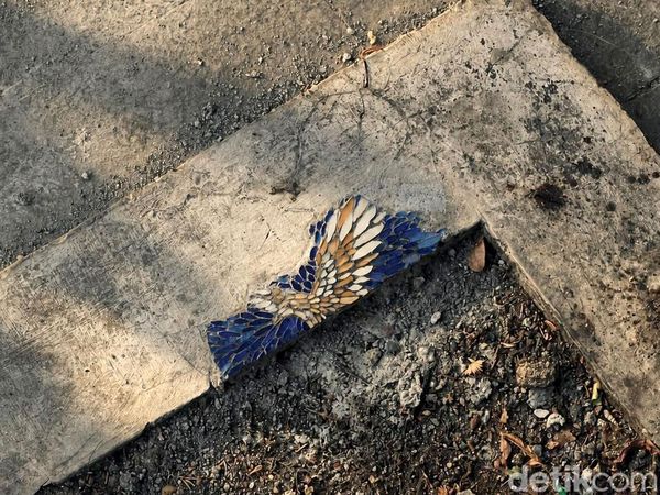Kesal Lihat Jalan Berlubang, Perajin di Malang Sulapnya Jadi Karya Seni