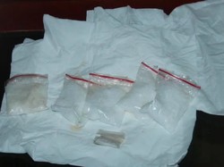Selundupkan Sabu dalam Makanan, Pengunjung Rutan Surabaya Diamankan