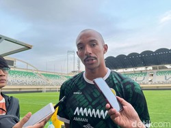 Cerita Melvyn Lorenzen Terbayang Gilanya Suporter PSS Sleman