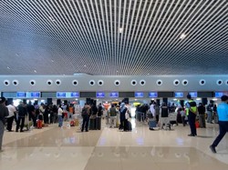 Penerbangan Bandara Makassar Mulai Normal Pascaerupsi Gunung Anak Krakatau