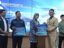 Bandara Juanda Salurkan Bantuan Sembako hingga Santunan ke Anak Yatim