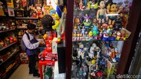 Surga Mainan untuk Bapak-Bapak di Blok M