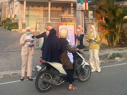 BNI Bagikan Masker bagi Warga Terdampak Erupsi Gunung Anak Krakatau