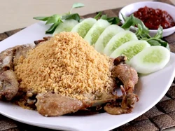 Aturan Minum Air Kelapa hingga Ayam Goreng Legendaris di Jakarta