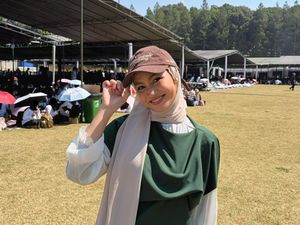 Inspirasi Gaya Hijab dan Padu Padan Outfit Gen Z ala Xaviera Putri