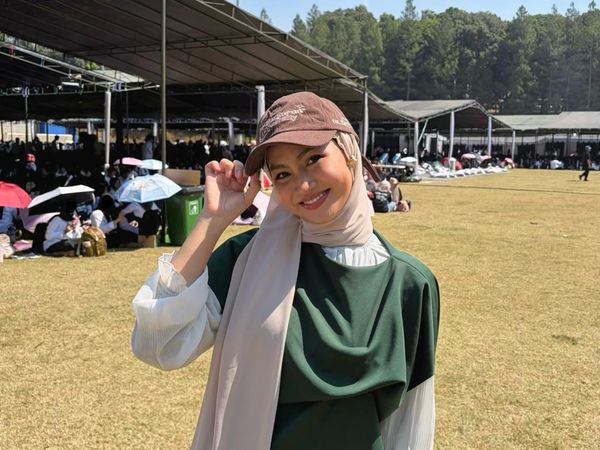 Inspirasi Gaya Hijab dan Padu Padan Outfit Gen Z ala Xaviera Putri