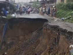 Jalur Utama ke Desa Tiga Juhar Deli Serdang Amblas, Jalan Alternatif Dibuka