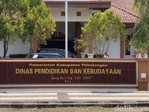 Sanksi Belum Keluar, Bu Guru SD Terekam Mesum di Pekalongan Masih Mengajar