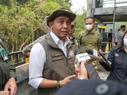 Menhut Sampaikan Arahan Prabowo: Padamkan Karhutla, Lindungi Warga-Satwa