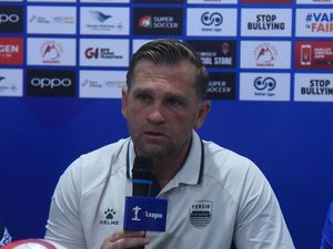 Tumbang di Jakarta, Igor Tolic Soroti Celah Pertahanan Persib