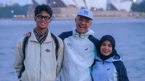 Siti Atikoh Gak Kejar PB, Maraton Bareng Orang Tersayang Sudah Bikin Senang