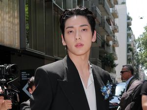 Gaya Soobin TXT Jadi Global Ambassador Dolce&Gabbana, Gantengnya Aur-auran