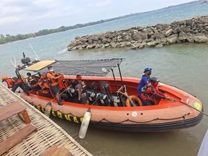 Tim SAR Belum Temukan 5 Jurnalis di 3 Pulau Sekitar Anak Krakatau