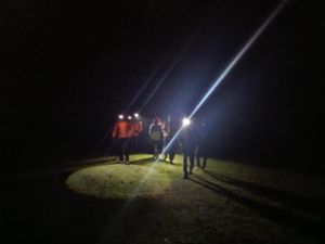 Pendaki Ilegal Tersesat di Gunung Semeru Dievakuasi