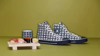 Unik! Cangkir Teh di Restoran Sushi Jadi Inspirasi Sneakers