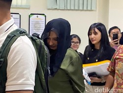 Tradisi Setor THR Terungkap di Sidang Fadia Arafiq