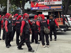 Video: Buruh Berdatangan di Depan DPRD DKI, Siap Kawal RUU Ketenagakerjaan