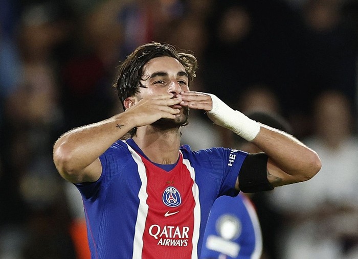 Soccer Football - UEFA Champions League - Paris St Germain v Slovan Bratislava - Parc des Princes, Paris, France - September 9, 2026 Paris St Germains Ferran Torres celebrates scoring their third goal REUTERS/Benoit Tessier