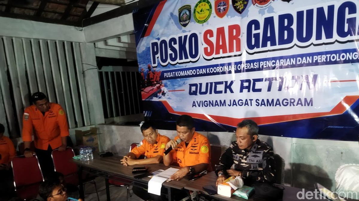 Hari Ketiga, Pencarian Lima Jurnalis Tertunda Abu Vulkanik