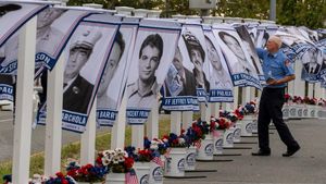 Pemadam Kebakaran New York Kenang Tragedi 9/11