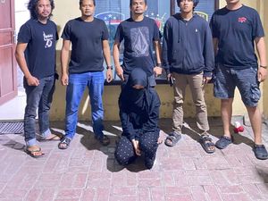 Karyawati Kafe Bantaeng Dicurigai Punya iPhone, Ternyata Hasil Curi Uang Bos