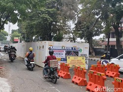 Proyek Halte BRT di Cicadas Tuai Keluhan: Minta Jam Kerja Diatur