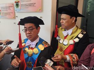 Cerita Rektor Unhas Tak Sangka Raih detiktimur Awards di Dies Natalis ke-70