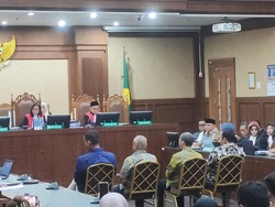 Eks Bendahara Amphuri Beri USD 40 Ribu ke Pegawai Kemenag untuk Kuota Haji