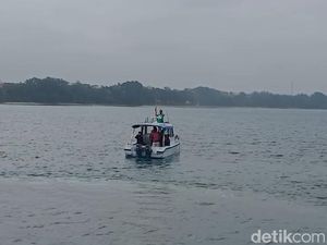 Area Pencarian Jurnalis Hilang di Anak Krakatau Diperluas, KRI Dikerahkan