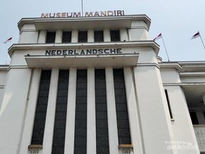 Main Ke Museum Mandiri, Belajar Sejarah Hingga Sewa Kostum