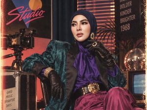 7 Potret Artis Ikut Tren Edit Foto Tahun 80an, Wulan Guritno Bak Ratu Rock
