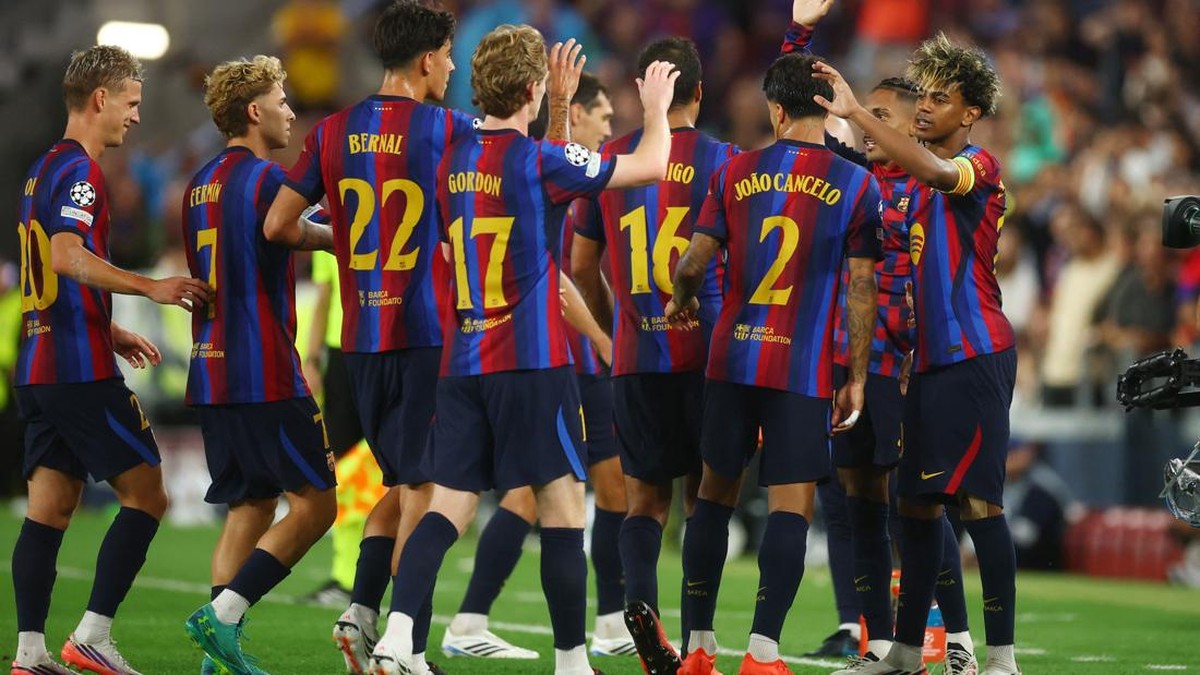 Barcelona diminta tetap membumi sekalipun start bagus; (REUTERS/Albert Gea)