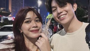 Kompaknya Brisia Jodie dan Jonathan Alden saat Ngopi di China hingga Ngemil Waffle
