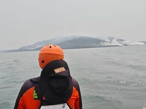 Pantauan Anak Krakatau Siang Ini: Nihil Erupsi, Masih Ada Gempa