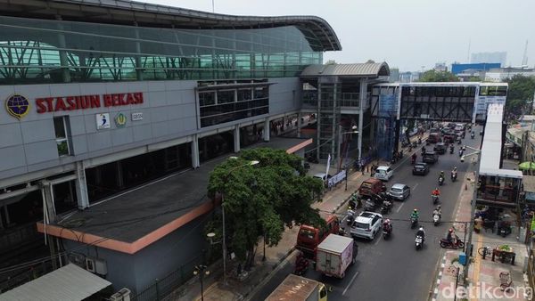 JPO Stasiun Bekasi Ditargetkan Rampung Desember 2026