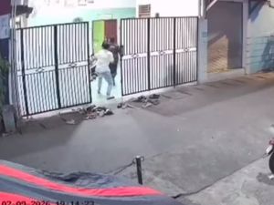 Viral Pria di Koja Dikeroyok Saat Mengajar Ngaji Bocah-bocah