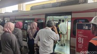 LRT Kelapa Gading-Manggarai Rp 8 Selama 8 Hari Usai Diresmikan Prabowo