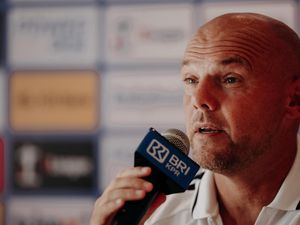Johnny Jansen Waspadai Kejutan dari Isenmulang FC