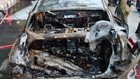 Picu Macet di Slipi, Mobil Listrik Ioniq 6 Terbakar Usai Tabrak Separator
