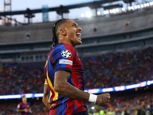 Barcelona Mau Beri Raphinha Kontrak Baru