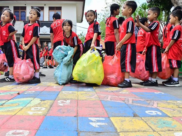 Semangat Siswa SD Belajar Kelola Sampah Sejak Dini