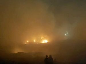 Hari Ke-8 Pemadaman Kebakaran TPA Galuga, Sisa Lahan Terbakar Kurang 1 Hektar