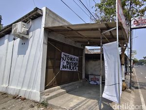 Tak Kantongi Izin, Toko Jual Miras di Ponorogo Ditutup Paksa Warga