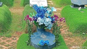 Makam Vidi Masih Ramai Didatangi Peziarah dari Luar Daerah