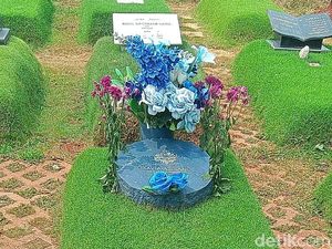 Kondisi Makam Vidi Aldiano usai Lampu Penerangan Raib Dicuri