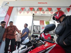 Walkot Makassar Minta Pertamina Aktifkan Semua Nozzle SPBU-Antrean Bus Diatur