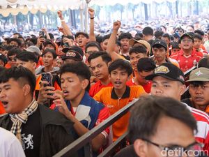 Video: The Jakmania Padati GBK Jelang Laga Persija vs Persib