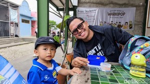 Warisan Biru, Cara Baim Kenalkan Persib ke Sang Buah Hati