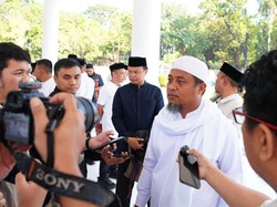 Gubernur Sulsel Berlakukan Sekolah Daring untuk Siswa SMA Imbas Antrean BBM