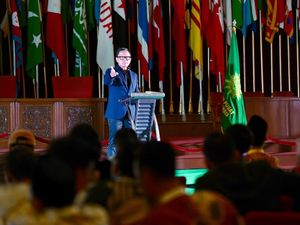 Wamendagri Bima Arya Ingatkan Gen Z Pentingnya Seimbangkan Ilmu & Karakter